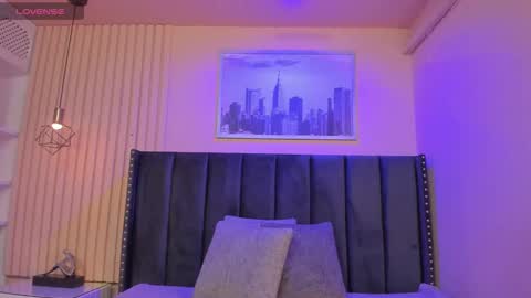 Viiolett online show from October 2025 09:47:02 PM