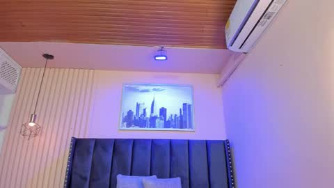 Viiolett online show from October 2025 02:40:01 PM