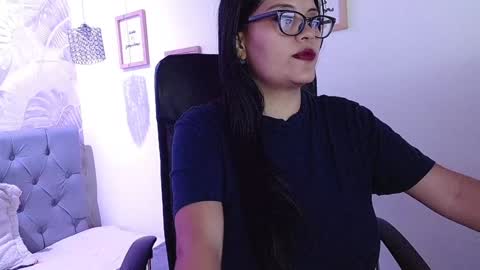 Snapshot of viiolleta chatting on January 2025 12:37:01 PM viioleta online show from January 2025 12:37:01 PM