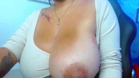 Snapshot of viiolleta chatting on October 2025 12:58:01 PM viioleta online show from October 2025 12:58:01 PM