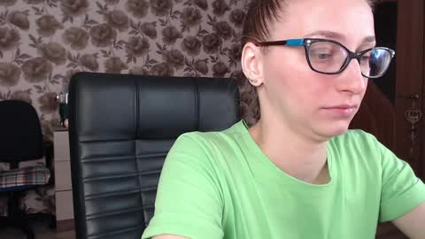 Vika online show from December 2024 05:04:01 AM