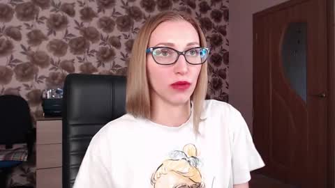 Vika online show from January 2025 12:18:01 PM