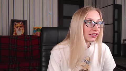 Vika online show from October 2025 07:14:01 PM