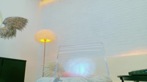 Snapshot of vikafever chatting on November 2025 04:24:01 AM vikafever online show from November 2025 04:24:01 AM