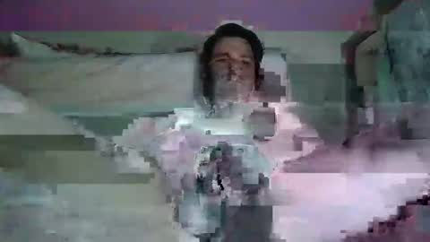 Snapshot of vikbika2 chatting on March 2026 06:06:02 AM Tom reunz online show from March 2026 06:06:02 AM