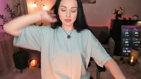 Viki Bellson online show from May 2026 07:21:02 PM