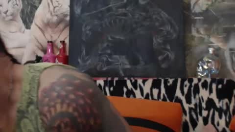 Snapshot of viking_me chatting on January 2025 04:00:01 PM viking online show from January 2025 04:00:01 PM