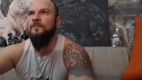 Snapshot of viking_me chatting on January 2025 08:37:02 PM viking online show from January 2025 08:37:02 PM