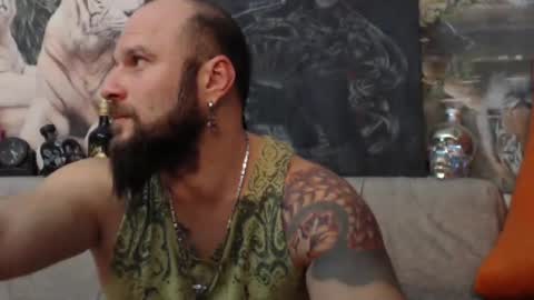 Snapshot of viking_me chatting on January 2025 07:10:01 PM viking online show from January 2025 07:10:01 PM