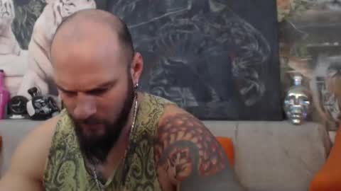 Snapshot of viking_me chatting on February 2025 10:03:02 AM viking online show from February 2025 10:03:02 AM