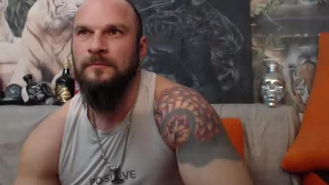 Snapshot of viking_me chatting on February 2025 08:11:01 PM viking online show from February 2025 08:11:01 PM