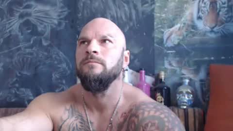 Snapshot of viking_me chatting on October 2025 06:12:01 AM viking online show from October 2025 06:12:01 AM