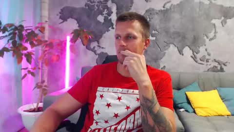 vikingchrisss online show from October 2025 09:40:01 AM