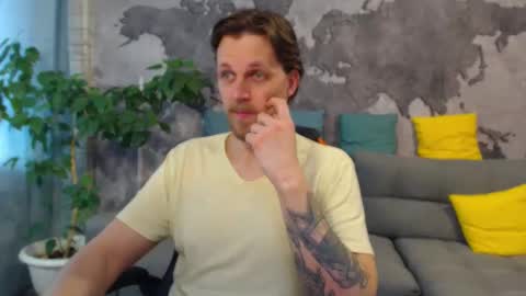 vikingchrisss online show from April 2026 08:45:01 AM