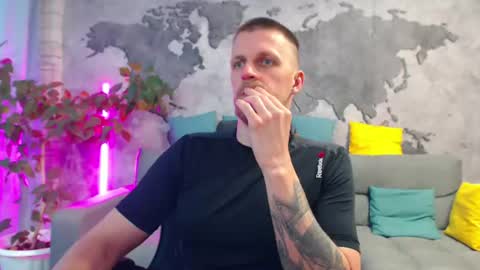 vikingchrisss online show from June 2026 10:18:01 AM