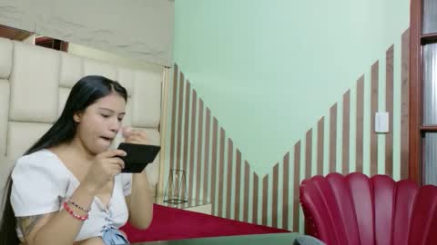 Snapshot of vikitomson chatting on March 2026 12:55:01 PM vikiTomson online show from March 2026 12:55:01 PM