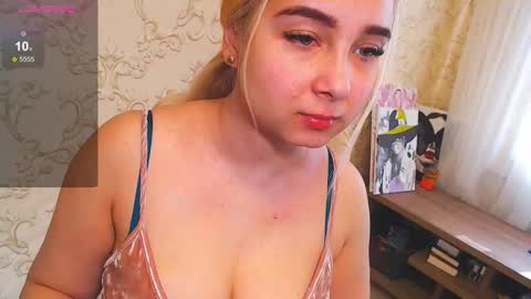 Snapshot of vikiwaitingforyou chatting on February 2025 10:07:01 AM Vitoria online show from February 2025 10:07:01 AM
