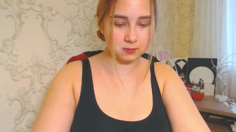 Snapshot of vikiwaitingforyou chatting on May 2026 12:45:02 PM Vitoria online show from May 2026 12:45:02 PM