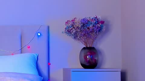 VIKKI online show from January 2025 06:53:02 PM