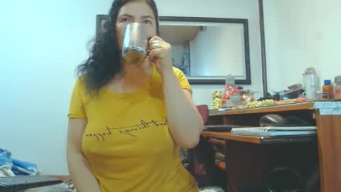 Snapshot of vikktoriaaa chatting on October 2025 05:51:02 AM VIKKKTORIAAA online show from October 2025 05:51:02 AM