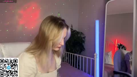 Vikky online show from June 2026 12:43:02 AM