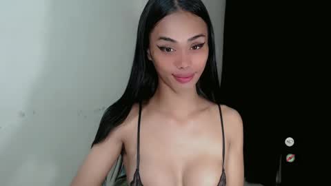Snapshot of vikkylustfull chatting on January 2025 09:17:02 PM vikkylustfull online show from January 2025 09:17:02 PM