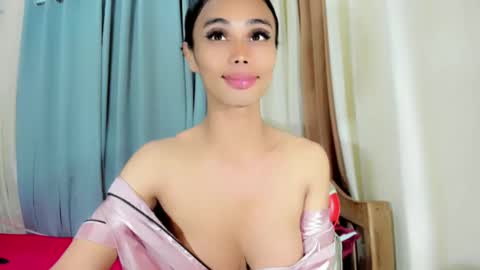 Snapshot of vikkylustfull chatting on February 2026 02:13:02 AM vikkylustfull online show from February 2026 02:13:02 AM