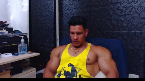 Viktor Herrera online show from January 2025 04:40:01 PM