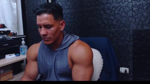 Viktor Herrera online show from February 2025 02:36:02 AM