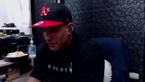 Viktor Herrera online show from February 2025 05:18:02 PM