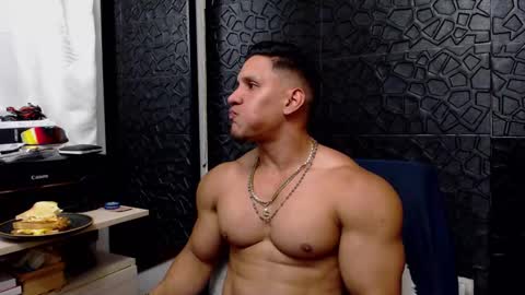 Viktor Herrera online show from February 2025 02:48:02 AM