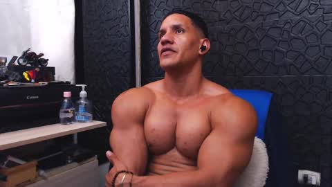 Viktor Herrera online show from September 2025 03:24:02 PM