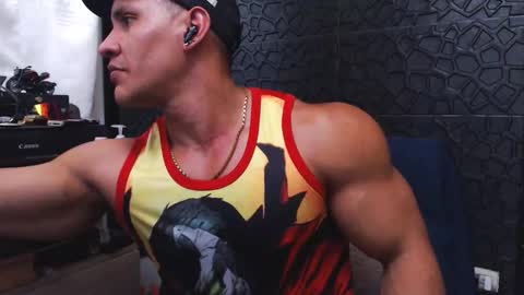 Viktor Herrera online show from September 2025 04:23:02 PM