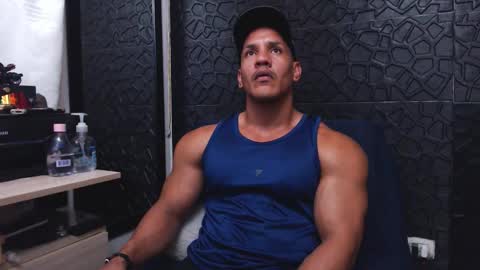 Viktor Herrera online show from October 2025 04:24:02 PM