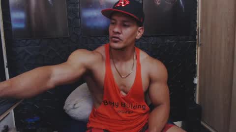 Viktor Herrera online show from May 2026 07:08:01 PM