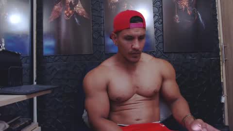 Viktor Herrera online show from May 2026 06:46:01 PM