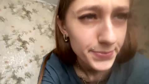 Snapshot of viktoria9898 chatting on December 2024 10:08:02 AM Sweett online show from December 2024 10:08:02 AM