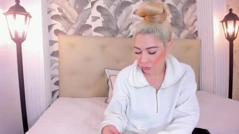 Snapshot of viktoria_davis_ chatting on January 2025 03:49:02 PM Viktoria online show from January 2025 03:49:02 PM