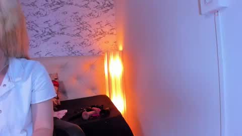 Snapshot of viktoria_davis_ chatting on January 2025 10:44:02 PM Viktoria online show from January 2025 10:44:02 PM