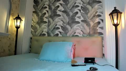 Snapshot of viktoria_davis_ chatting on April 2026 10:40:02 PM Viktoria online show from April 2026 10:40:02 PM