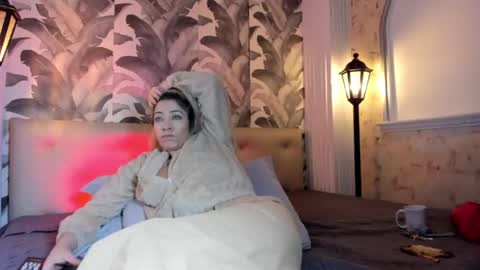 Snapshot of viktoria_davis_ chatting on April 2026 01:01:02 AM Viktoria online show from April 2026 01:01:02 AM