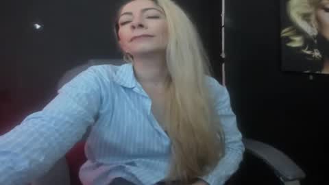 Snapshot of viktoria_davis_ chatting on May 2026 09:09:02 PM Viktoria online show from May 2026 09:09:02 PM