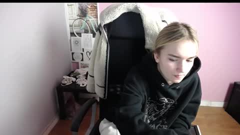 viktoria_lovely online show from December 2025 06:55:01 AM