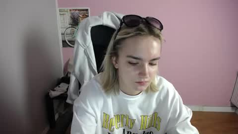 viktoria_lovely online show from May 2026 06:19:02 AM