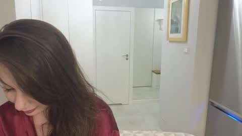 Snapshot of viktoria_storm chatting on October 2025 11:27:01 PM Alisa online show from October 2025 11:27:01 PM