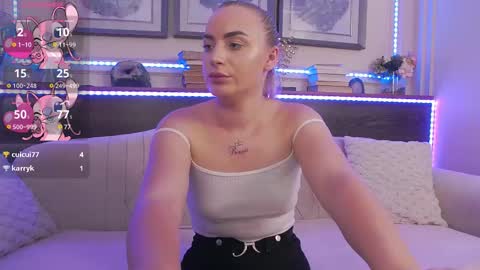 Viktoria online show from October 2025 05:10:01 PM