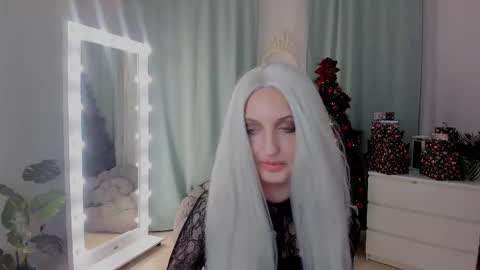 Viktoria online show from December 2025 10:32:01 AM
