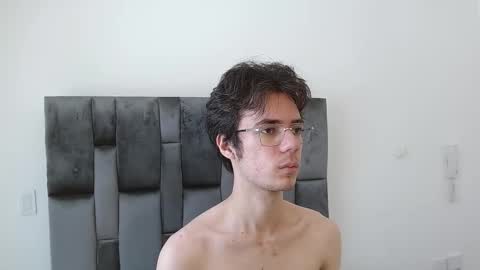 viktornoir online show from October 2025 04:19:01 PM