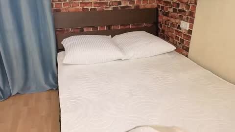 Kira online show from February 2026 02:04:01 AM