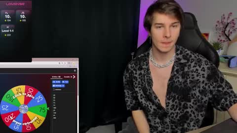 Vincent Strong online show from November 2025 09:21:02 AM